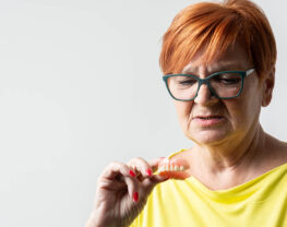 Common-Mistakes-That-Lead-to-Poorly-Fitting-Dentures