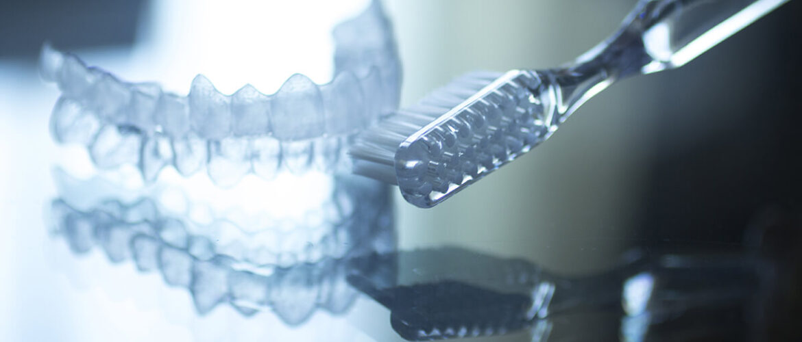 8-Ways-Invisalign-Makes-Dental-Hygiene-Easier-Than-Braces