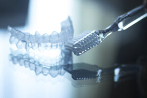 8-Ways-Invisalign-Makes-Dental-Hygiene-Easier-Than-Braces