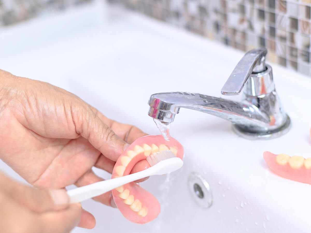 Proper-Denture-Care-Daily-Routine